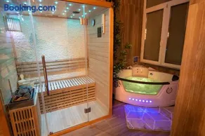 Capsule Luna Park - Jacuzzi - Sauna - Jeux & Arcades - Billard - Netflix & Home cinéma - - Image 2