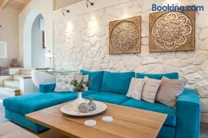 Lola's House - Image 3