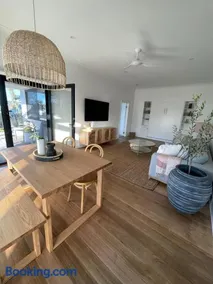 Skipper’s Lakes Entrance *Waterfront* - Image 4