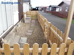 Ecky-Thump pet friendly holiday chalet - Image 3
