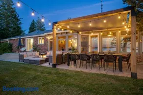 Waterfront Casa in wine County with SAUNA and HOT TUB - Image 2