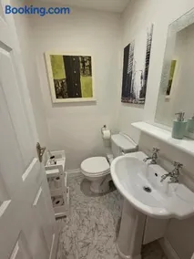 Beautiful small home - Image 3