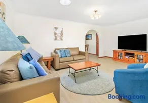 Home Sweet Haven - Pet Friendly - Family Stay - Image 2