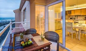 Appartement de vacances entièrement équipé avec internet haut débit | Vue mer | Adapté au travail à distance - Image 4