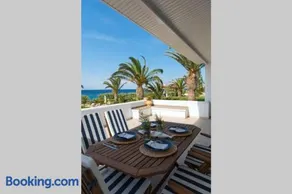 Palmaya Villa, unique seafront experience - Image 2