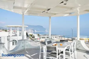 Onira Luxury Rooftop ombrellone incluso seconda fila beach club - Image 1
