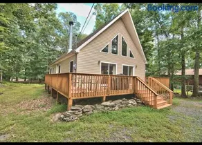 Chalet in Masthope Community - Image 1