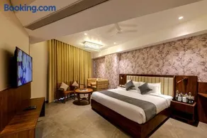 Sundex Hotel - Image 2