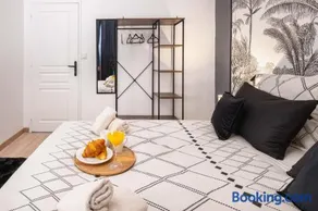 Private Cinema and Gaming Room Getaway - Image 2