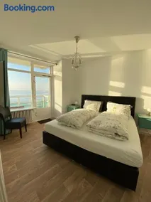 Berrie's Sea View - Image 3