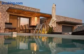JN VILLA - Image 3