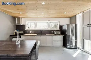 Cozy, luminous and charming retreat - Image 5