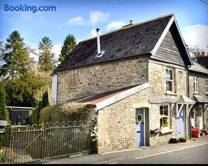 Dove Cottage - Image 2