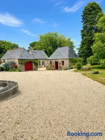 La Maison du Cocher dans un domaine authentique - Image 1