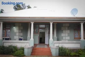 Oude Post Guesthouse and Cottage - The Old Postmaster's House - Image 3