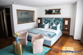 Luxury Boutique Hotel Iris Porsche - Image 4