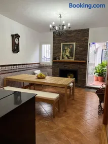 Santo Domingo Rural - Andalusian spacious house with private parking in town - Image 4