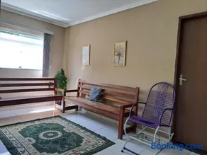 Casa ampla e agradável com piscina e churrasqueira - Image 2