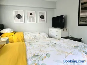 Gracia Room - Cozy Private Room - Shared bath and Spaces - Image 1