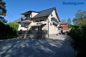 Silver Beach Apartments - Image 1