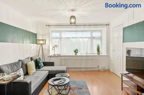 Mundy Avenue, Long Stay Disc, Parking, Wifi - Image 3