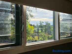 Hilltop Cottage - Image 5