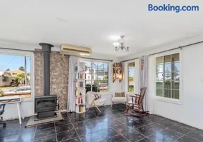 Ocean Beach Villa - Image 2