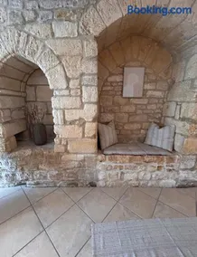 Petite maison au pied du château - Image 3