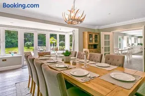 Scotsdale - exclusive family home - Image 2