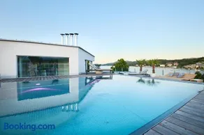 Luxury Living - Luxus Appartements in Velden - Image 1