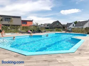 Bungalow 57 op Recreatiepark De Wielen - Image 1