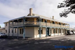 Robe Hotel - Image 1