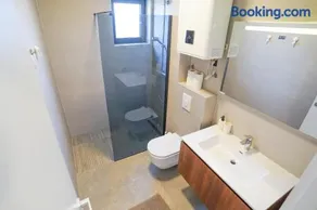 Cameleon Orebic- Beachfront Apartments - Image 5