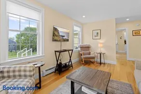 Puffins Perch, romantic waterfront Maine cottage - Image 4