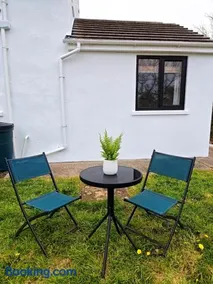 Private Self-Contained Accommodation - Image 2