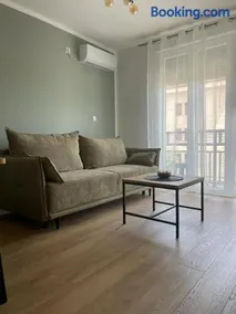 Apartman Stela - Image 1