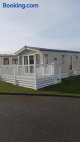 RICK'S RETREAT static caravan near the beach with free wifi - Image 1