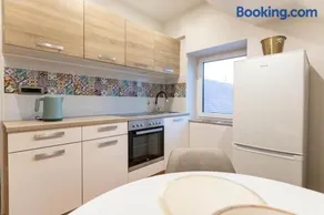 Gris Apartment - Image 3