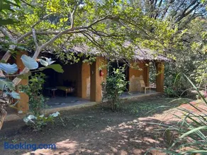 Kamp Kamouflage Kanha - Image 1