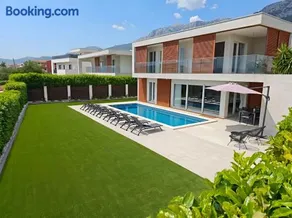 Villa Sheley with private heated pool-Split - Image 1