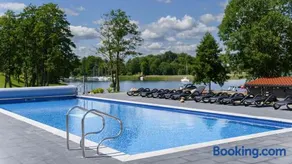 LAKEVIEW Prestige Apartments - Image 1