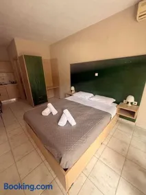 Alexandra Sunshine Apartments - Image 3