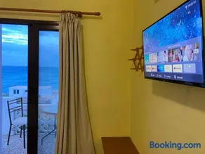 Studio Apartment Sea View with Balcony - Image 3