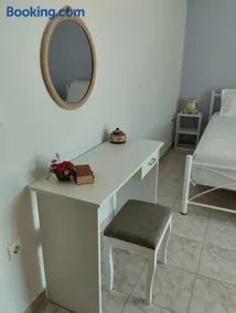 Calypso Two Bedroom Apartment - Image 3