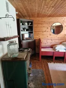 Cute old garden cottage - Image 5