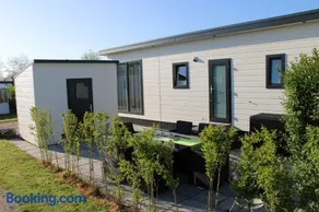 Chalet Zeeland - Image 1