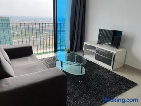 ECOZY SUITE 3 - Trefoil Setia Alam Near Setia City Mall & Setia Convention Centre - Image 2