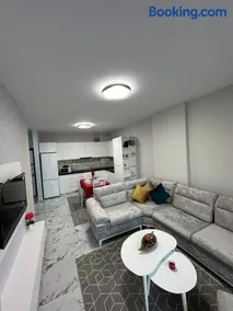 Sunset Apartment - Image 1