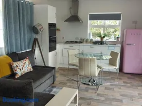 Bunlin Heights Self Catering Studio - Image 2