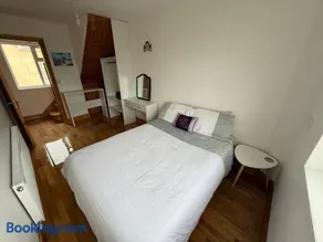 Private Room in Skellig Apartment - Image 5